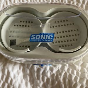 COPY - Joy Mangano’s sonic Jewerly cleaner
